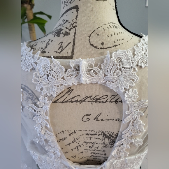 Rhinestone Wedding dress - Picture 13 of 16